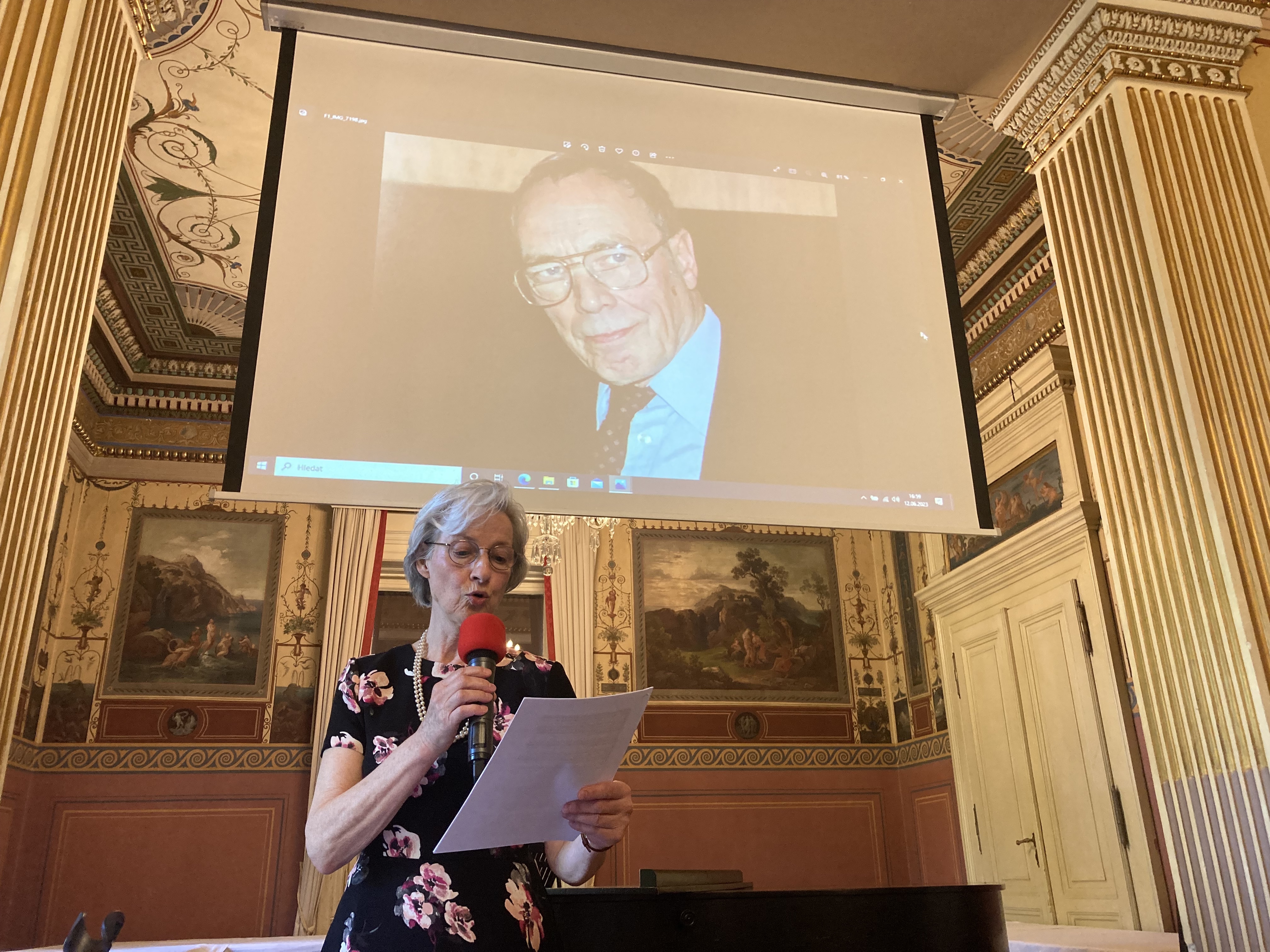 Prof. Magdalena Hauner (manželka)